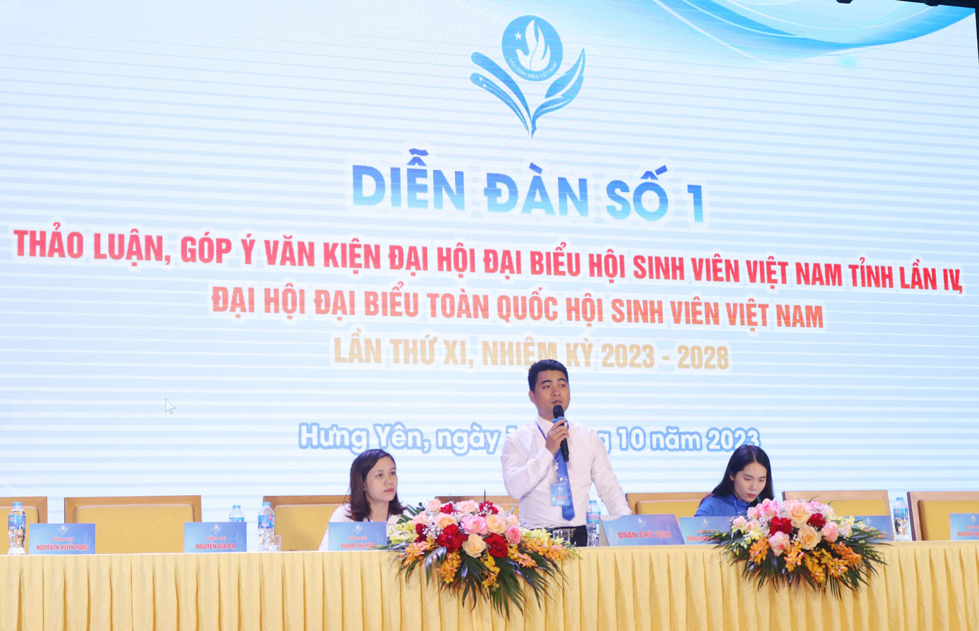 Trong phiên khai mạc Đại hội, nhiều diễn đàn đã được thảo luận, đóng góp.