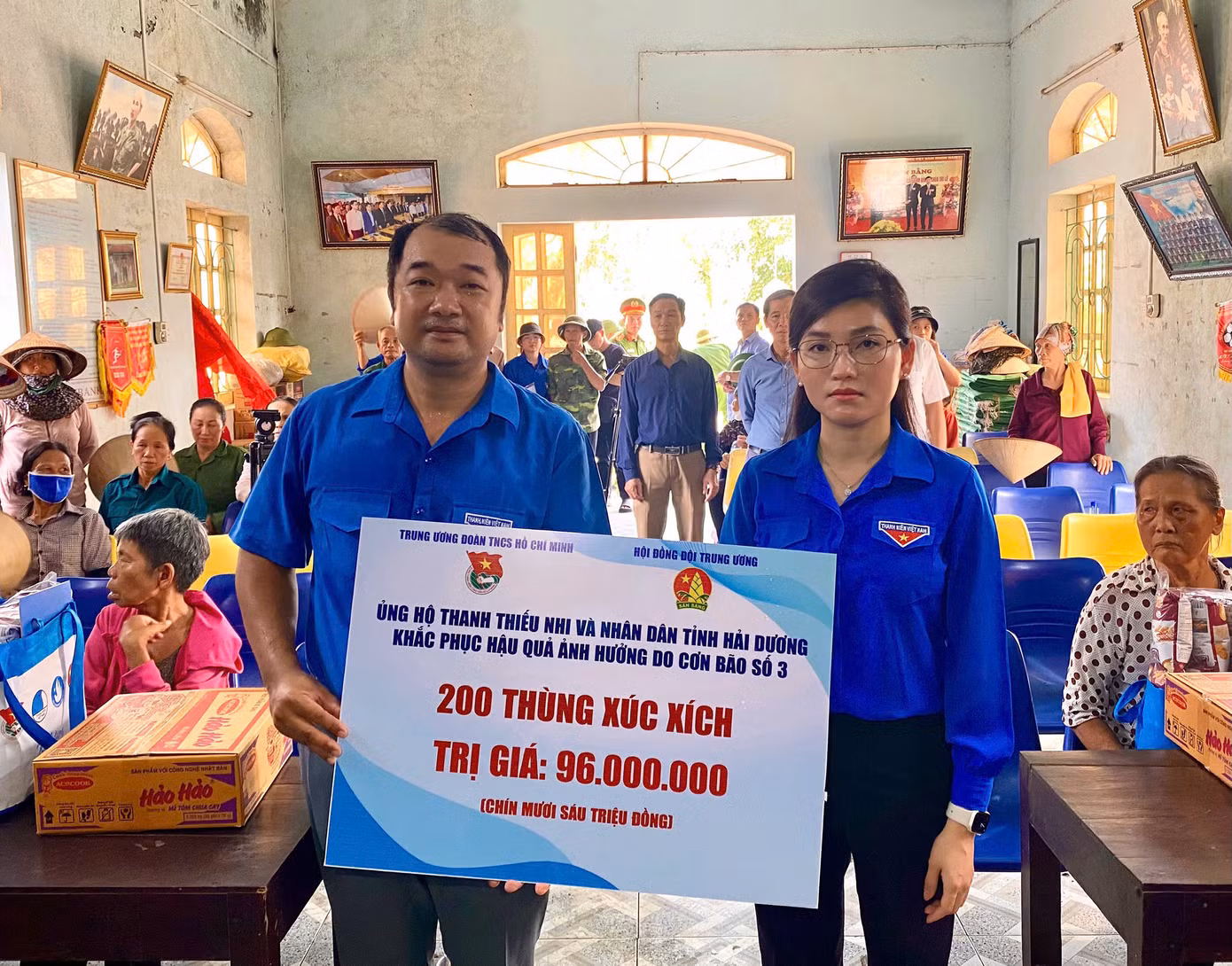 Lãnh đạo T.Ư Đoàn, T.Ư Hội Sinh viên Việt Nam trao tặng nguồn lực cho đại diện Tỉnh Đoàn Hải Dương. Lãnh đạo T.Ư Đoàn, T.Ư Hội Sinh viên Việt Nam trao tặng nguồn lực cho đại diện Tỉnh Đoàn Hải Dương.