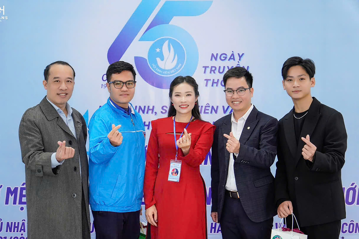 Đại diện Ban Tổ chức, Ban Giám khảo cùng khách mời tại chương trình.