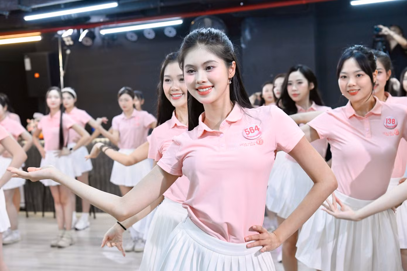 Top 41 thí sinh xuất sắc nhất đang miệt mài tập luyện, chuẩn bị cho đêm Chung khảo toàn quốc, diễn ra vào trung tuần tháng Tư, tại Hà Nội.
