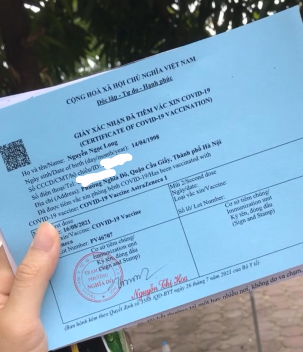 Nhiều bạn trẻ xung phong đăng ký tiêm vắc-xin, cổ vũ tinh thần cộng đồng