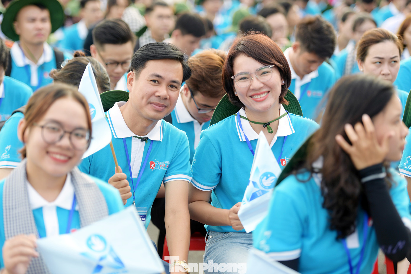 Hàng trăm sinh viên đến với Trường Sa trong Hành trình "Sinh viên với biển, đảo Tổ quốc", năm 2023. Hàng trăm sinh viên đến với Trường Sa trong Hành trình "Sinh viên với biển, đảo Tổ quốc", năm 2023.