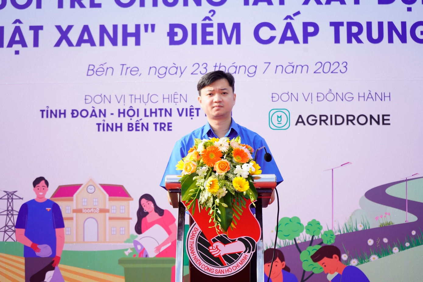 Anh Nguyễn Minh Triết - Bí thư T.Ư Đoàn, Chủ tịch T.Ư Hội Sinh viên Việt Nam, phát biểu tại chương trình. Anh Nguyễn Minh Triết - Bí thư T.Ư Đoàn, Chủ tịch T.Ư Hội Sinh viên Việt Nam, phát biểu tại chương trình.