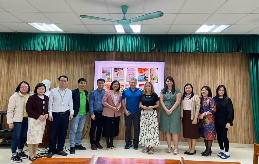 Seminar, hội thảo khoa học trong và ngoài nước. Seminar, hội thảo khoa học trong và ngoài nước.