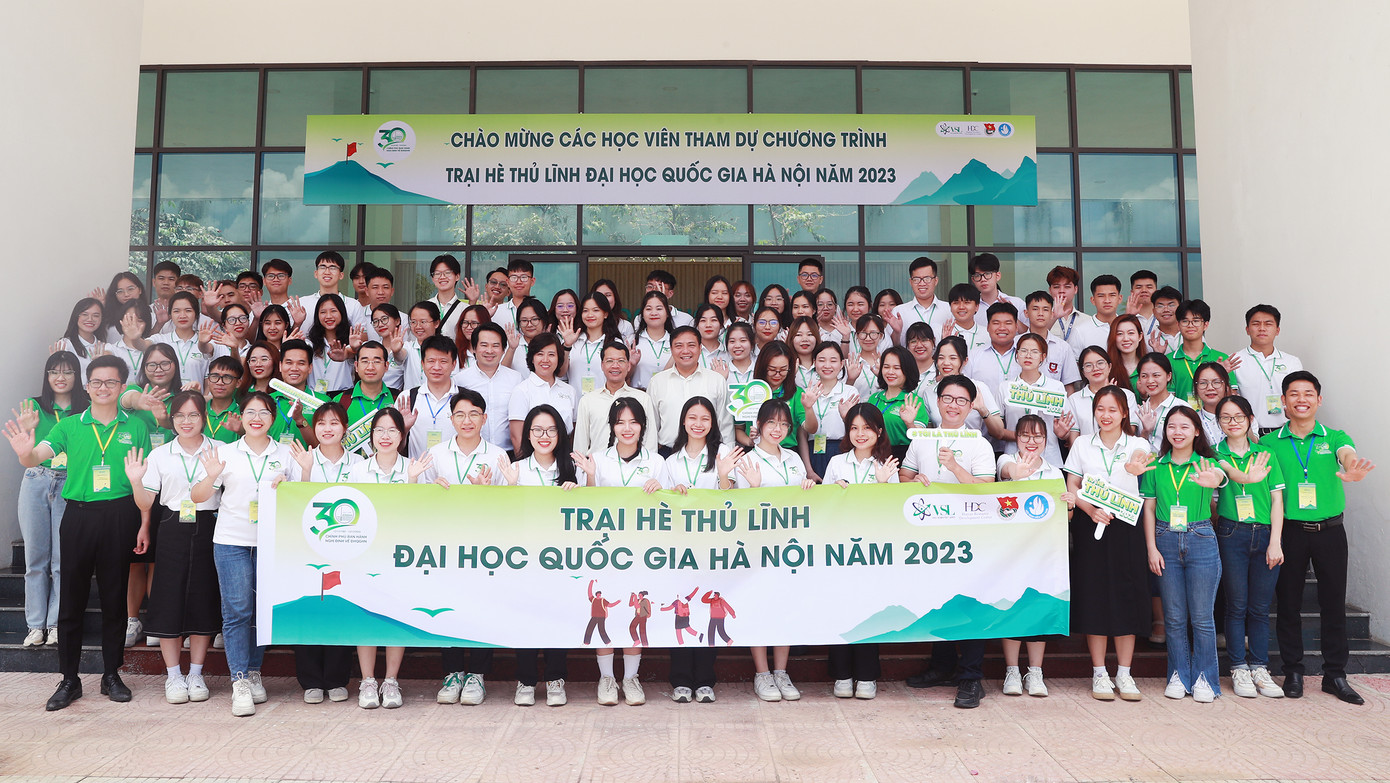 100 học sinh, sinh viên tiêu biểu ĐHQG Hà Nội tham gia 'Trại Hè thủ lĩnh' năm 2023.