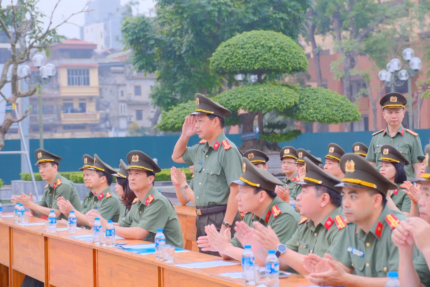 Các đại biểu tham dự lễ xuất quân. Các đại biểu tham dự lễ xuất quân.