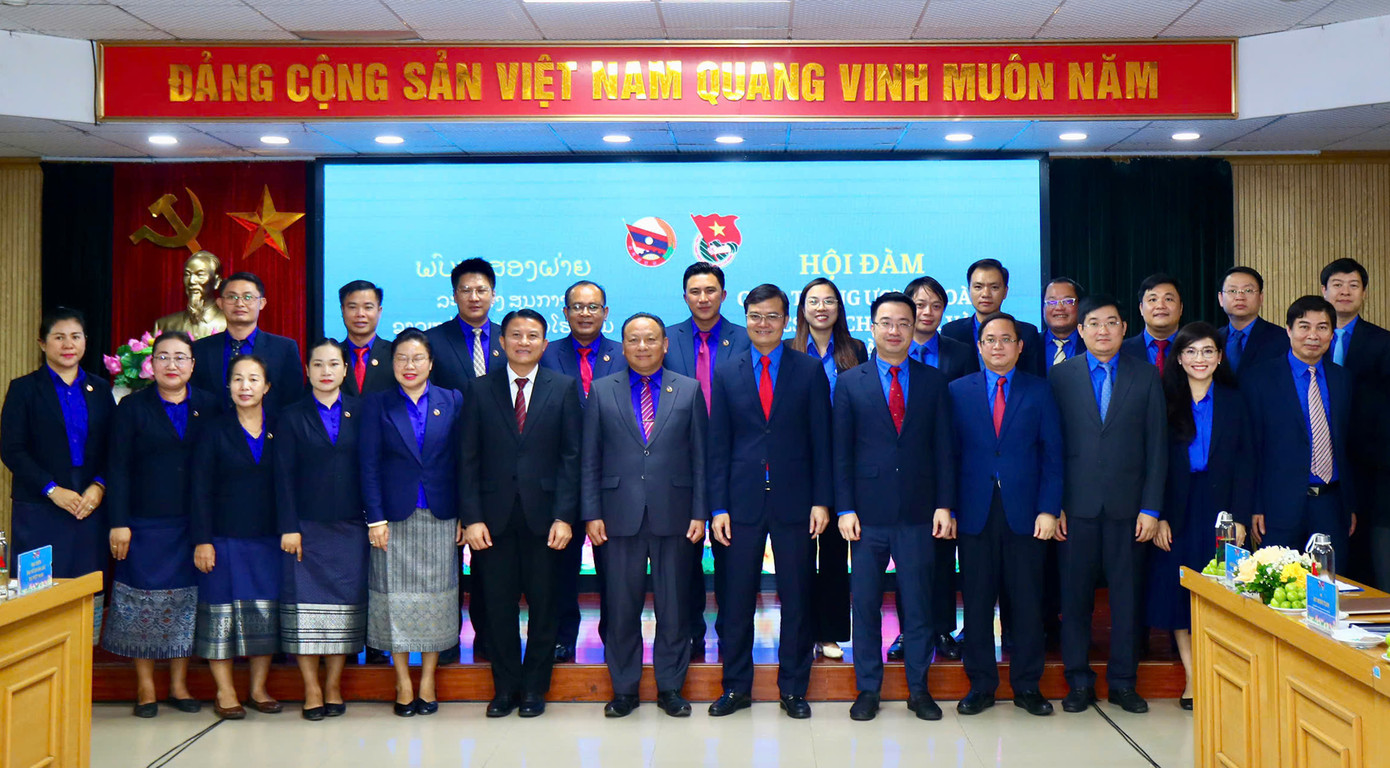 Hội đàm giữa T.Ư Đoàn thanh niên hai nước Việt Nam – Lào. Ảnh: BẢO ANH