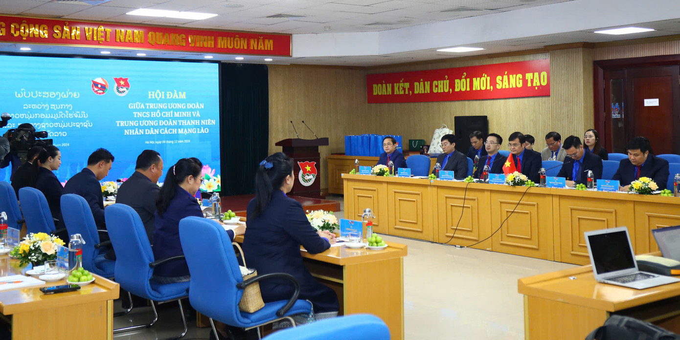 Quang cảnh buổi hội đàm cấp cao T.Ư Đoàn thanh niên hai nước.