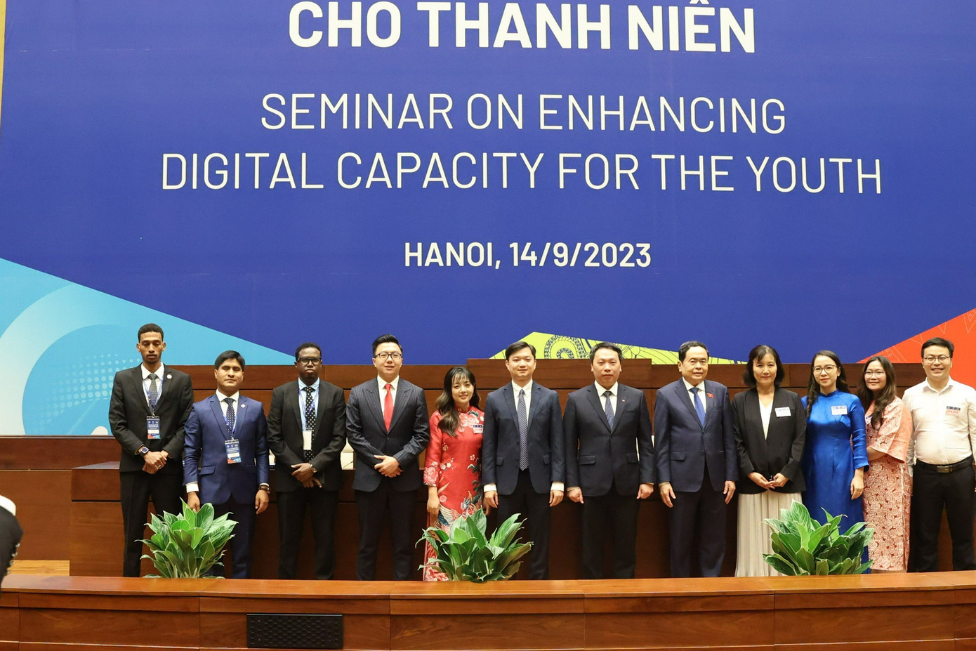 Tọa đàm “Tăng cường năng lực số cho thanh niên” do T.Ư Đoàn phối hợp với các đơn vị chủ trì, tổ chức. Tọa đàm “Tăng cường năng lực số cho thanh niên” do T.Ư Đoàn phối hợp với các đơn vị chủ trì, tổ chức.