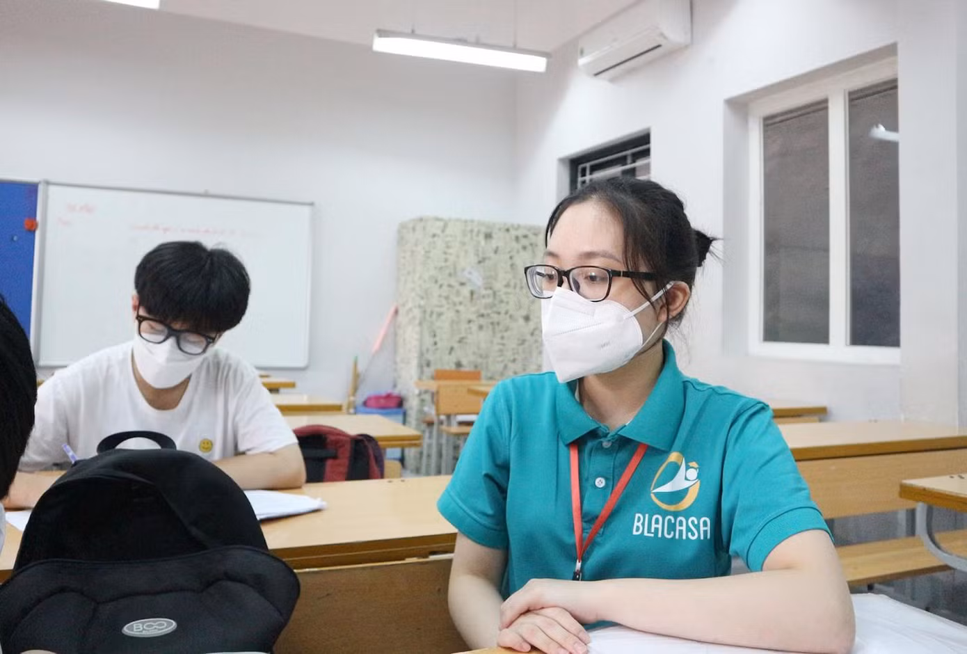 Nguyễn Tuyết Mai, sinh viên năm thứ ba, ngành Giáo dục Tiểu học, trường ĐH Thủ đô Hà Nội. Nguyễn Tuyết Mai, sinh viên năm thứ ba, ngành Giáo dục Tiểu học, trường ĐH Thủ đô Hà Nội.