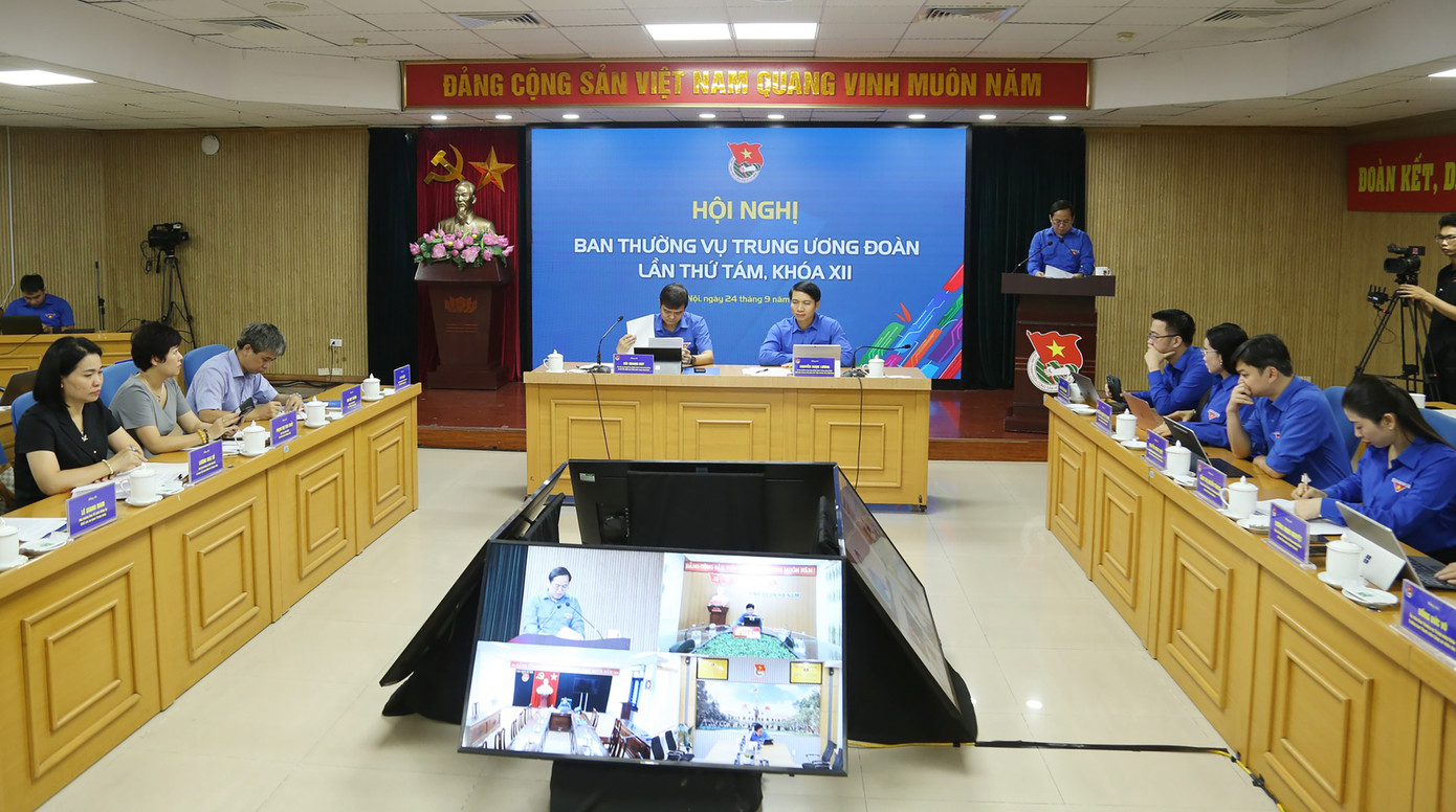 Anh Bùi Quang Huy - Bí thư thứ nhất T.Ư Đoàn và anh Nguyễn Ngọc Lương - Bí thư thường trực T.Ư Đoàn chủ trì Hội nghị.