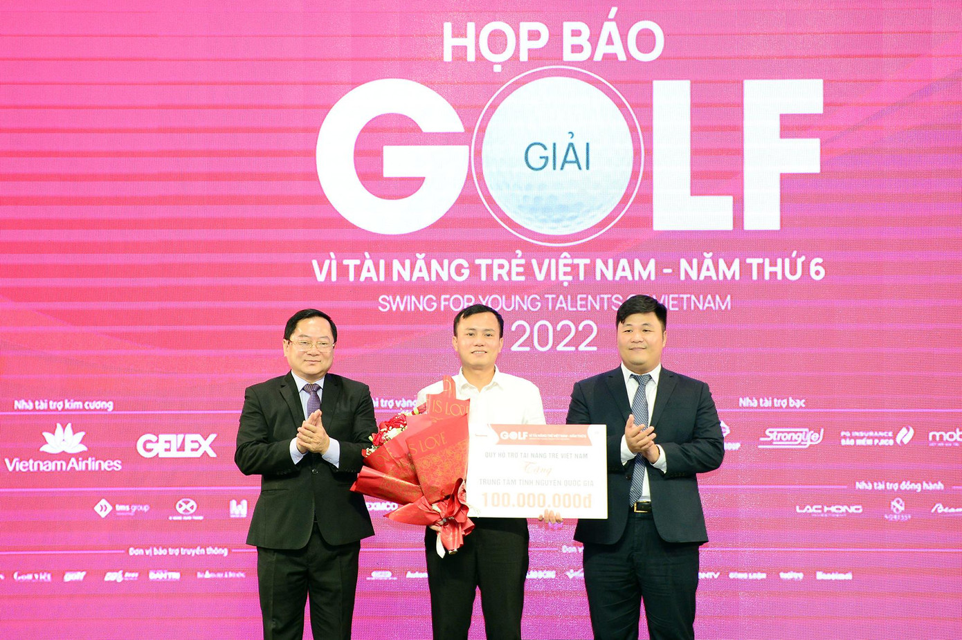 'Tiền Phong Golf Championship' mùa thứ sáu – năm 2022 là chương trình “Những trái tim HỒNG”. Sự kiện nhằm vinh danh các tổ chức, cá nhân, những đoàn viên, thanh niên có thành tích đặc biệt xuất sắc trong công tác Tình nguyện Hè năm 2022.