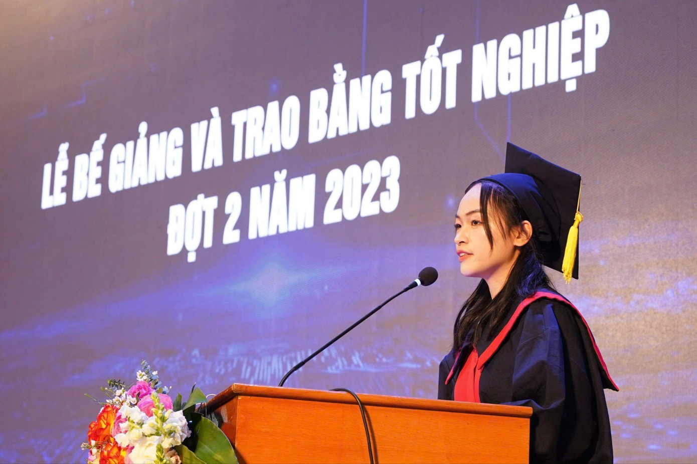 Hoàng Thị Hồng Nga thủ khoa đầu ra ngành Công nghệ Nông nghiệp - Trường ĐH Công nghệ (ĐHQG Hà Nội).