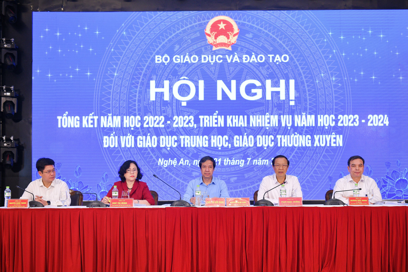 Hội nghị tổng kết năm học 2022 - 2023 đối với Giáo dục trung học và Giáo dục thường xuyên.