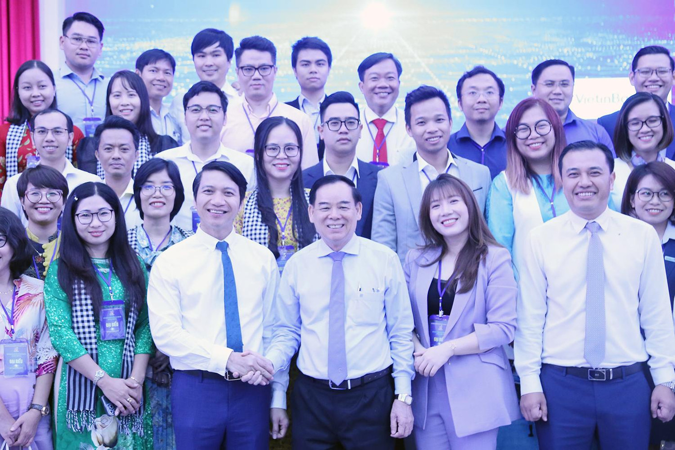 Các đại biểu tham dự lễ bế mạc Diễn đàn. Ảnh: CÔNG THÀNH