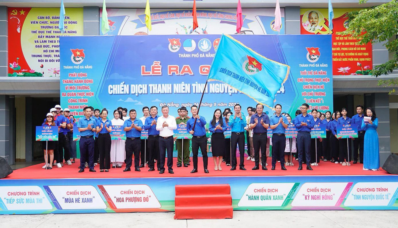 Thành Đoàn Đà Nẵng tổ chức ra quân 'Chiến dịch Thanh niên tình nguyện Hè năm 2024. Thành Đoàn Đà Nẵng tổ chức ra quân 'Chiến dịch Thanh niên tình nguyện Hè năm 2024.