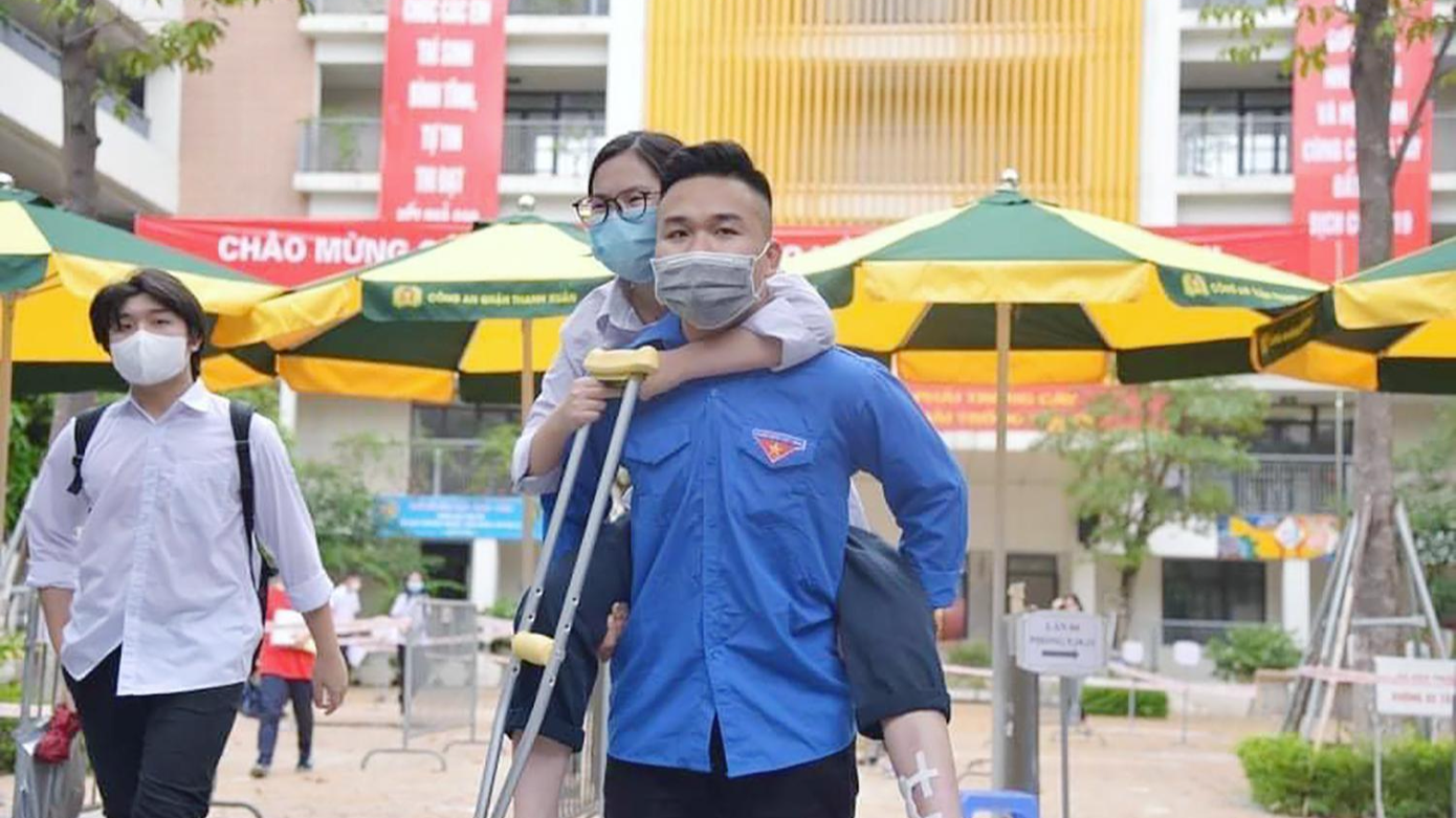 Chương trình “Tiếp sức mùa thi” năm 2022 được tích hợp hàng loạt điểm mới hướng đến đối tượng thụ hưởng là thí sinh và người nhà thí sinh. Chương trình “Tiếp sức mùa thi” năm 2022 được tích hợp hàng loạt điểm mới hướng đến đối tượng thụ hưởng là thí sinh và người nhà thí sinh.