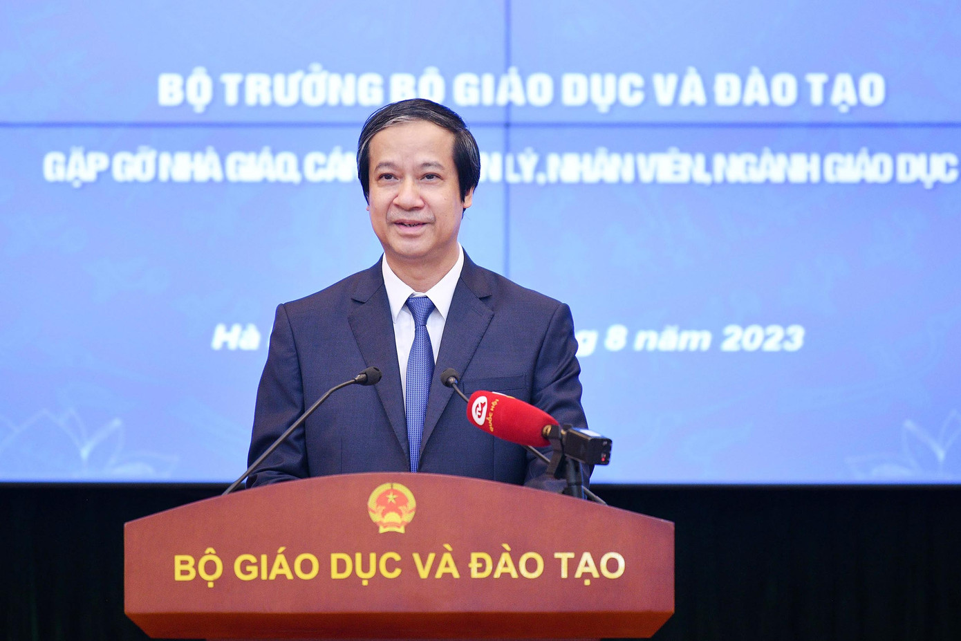 Bộ trưởng Bộ GD - ĐT Nguyễn Kim Sơn phát biểu tại chương trình. Bộ trưởng Bộ GD - ĐT Nguyễn Kim Sơn phát biểu tại chương trình.