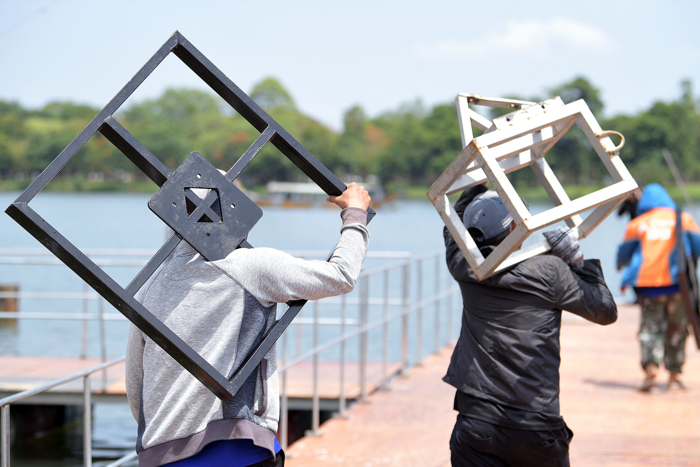 Ông Hoàng Thọ Ninh - Chủ tịch Hội đồng quản trị kiêm Tổng Giám đốc công ty cổ phần Hoàng Thành Media, Phó trưởng Ban tổ chức Hoa hậu Việt Nam 2024 - cho biết công tác tổ chức đang rất khẩn trương từ hạ tầng, sân khấu, khán đài đến sự phối hợp giữa BTC với địa phương.