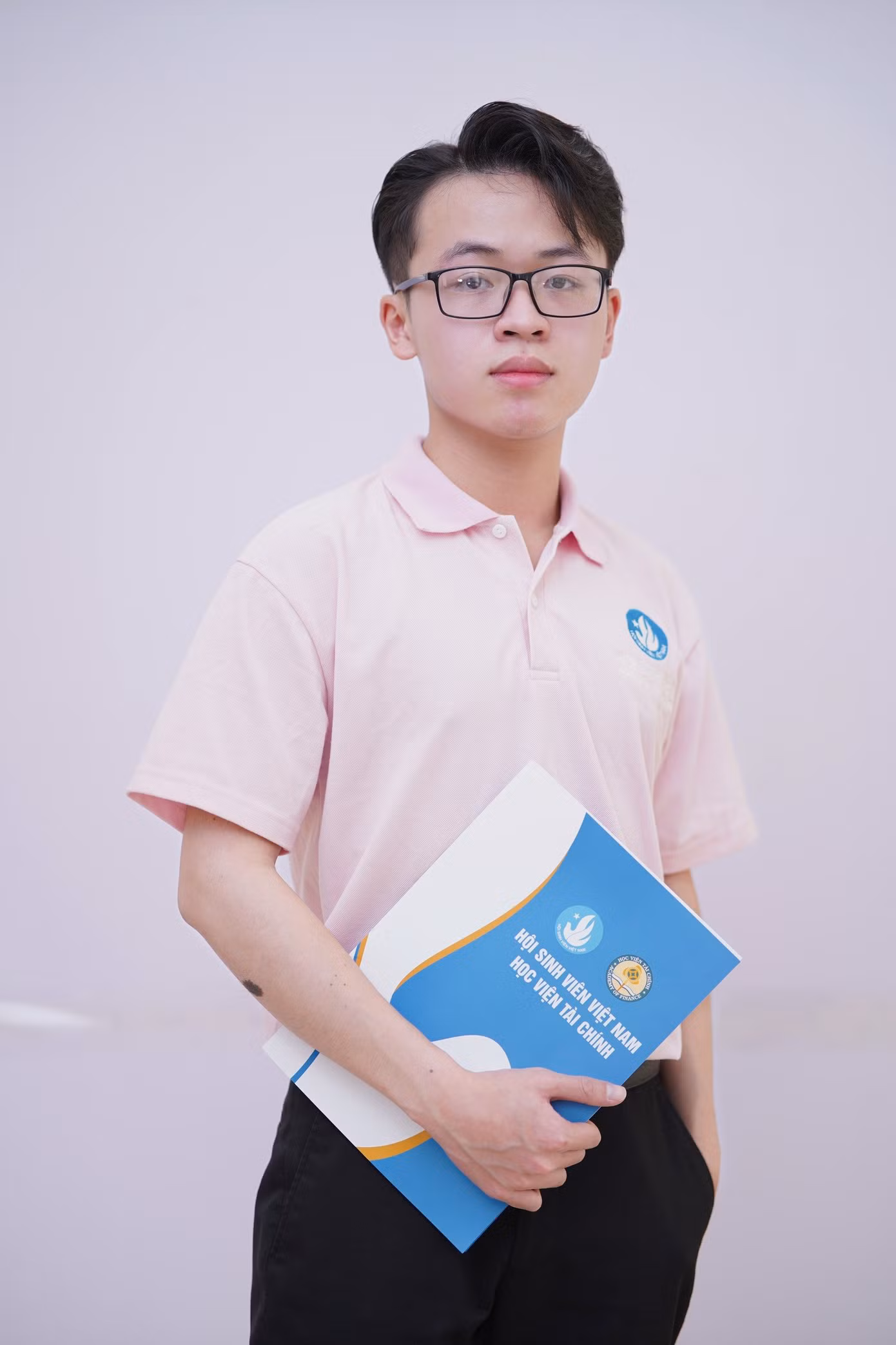 Anh Đỗ Duy Nam - Phó Chủ tịch, Trưởng Ban Kiểm tra Hội Sinh viên Học viện Tài chính. Anh Đỗ Duy Nam - Phó Chủ tịch, Trưởng Ban Kiểm tra Hội Sinh viên Học viện Tài chính.