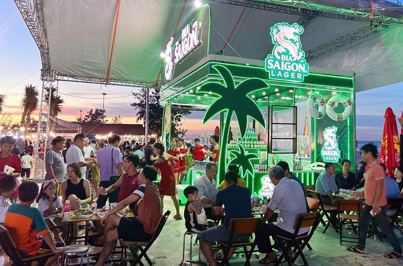 Nhiều hoạt động văn hoá, ẩm thực được diễn ra bên lề Lễ hội. Nhiều hoạt động văn hoá, ẩm thực được diễn ra bên lề Lễ hội.