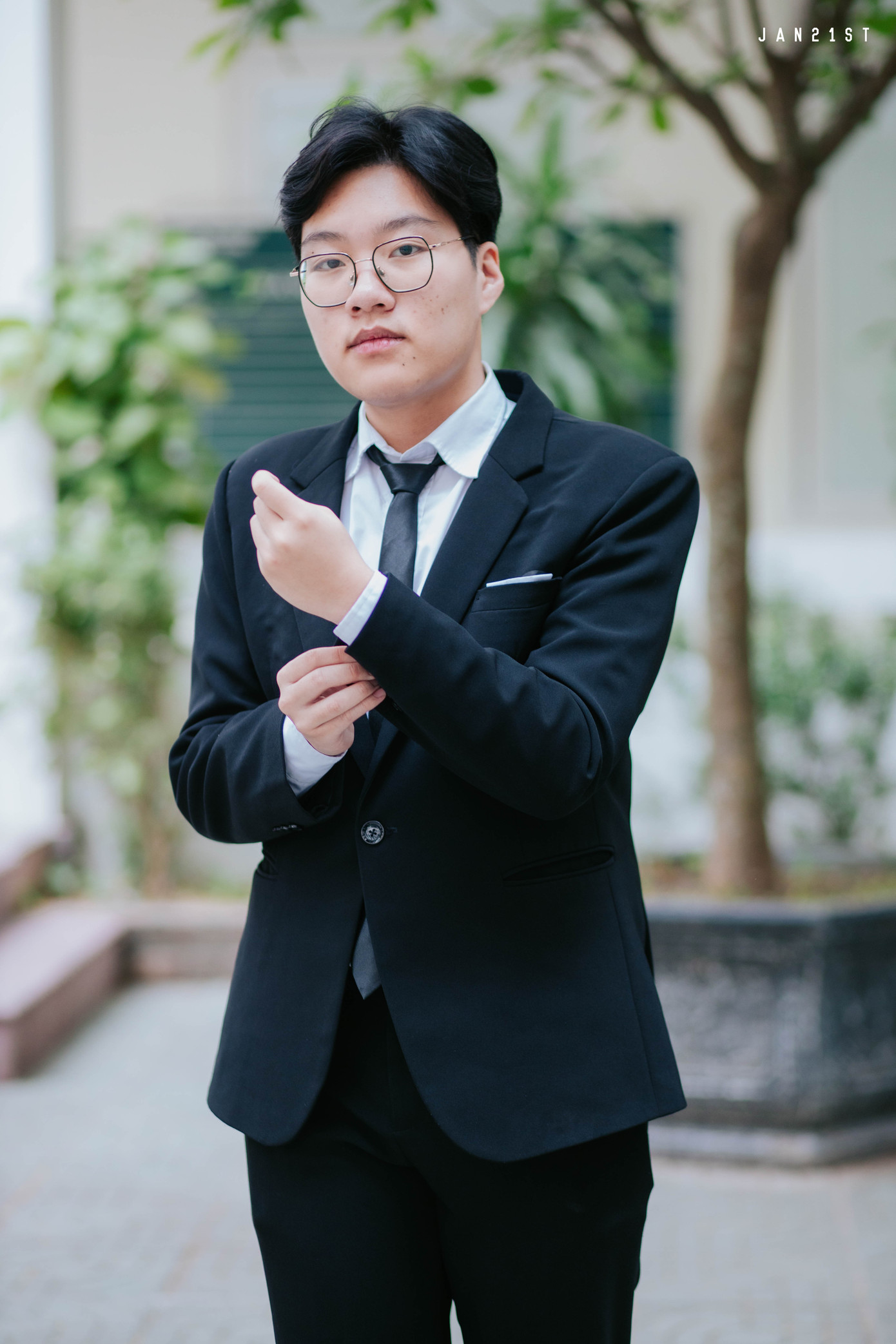 Trần Gia Khánh - Học sinh lớp 12B - Trường THPT Chuyên Ngoại ngữ, trường ĐH Ngoại ngữ (ĐHQG Hà Nội). Trần Gia Khánh - Học sinh lớp 12B - Trường THPT Chuyên Ngoại ngữ, trường ĐH Ngoại ngữ (ĐHQG Hà Nội).