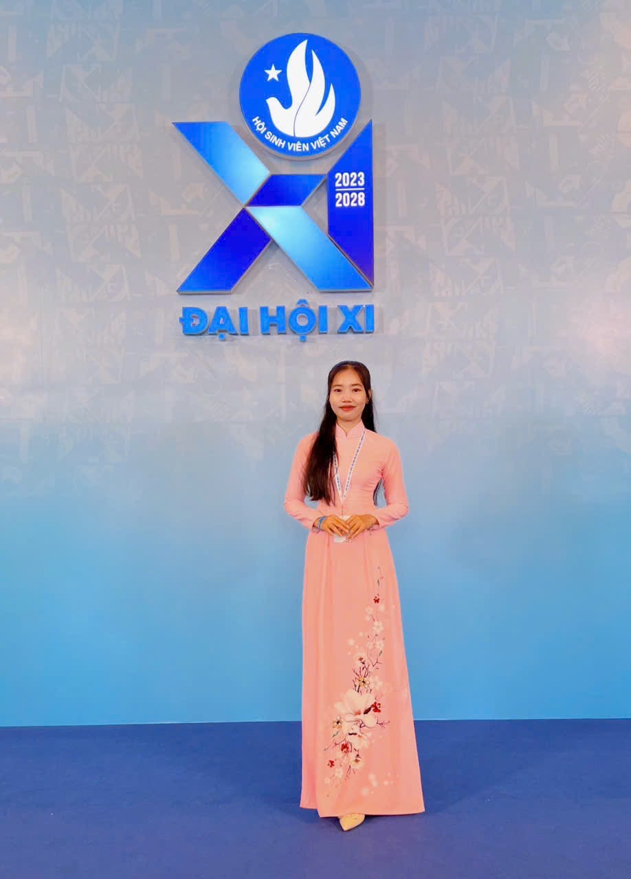 Hành trình đầy cảm hứng của cô gái Khmer Huỳnh Kim Liên. Hành trình đầy cảm hứng của cô gái Khmer Huỳnh Kim Liên.