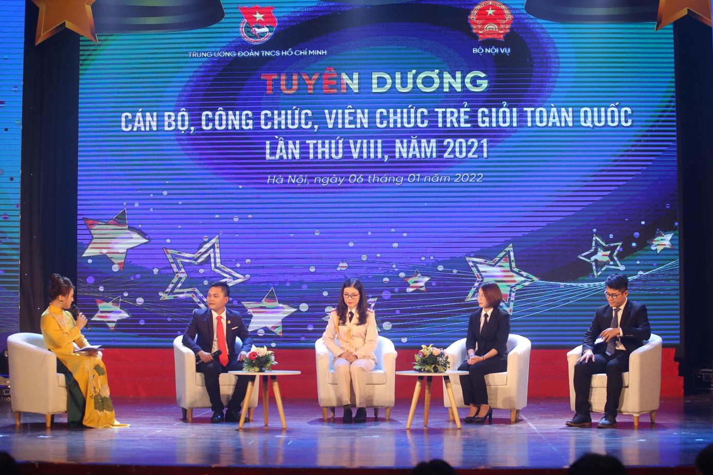 Tuyên dương 44 'Cán bộ, công chức, viên chức trẻ giỏi' toàn quốc năm 2021 ảnh 3