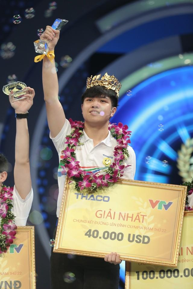 Đặng Lê Nguyên Vũ Nhà vô địch Olympia năm thứ 22. Ảnh: Đường lên đỉnh Olympia