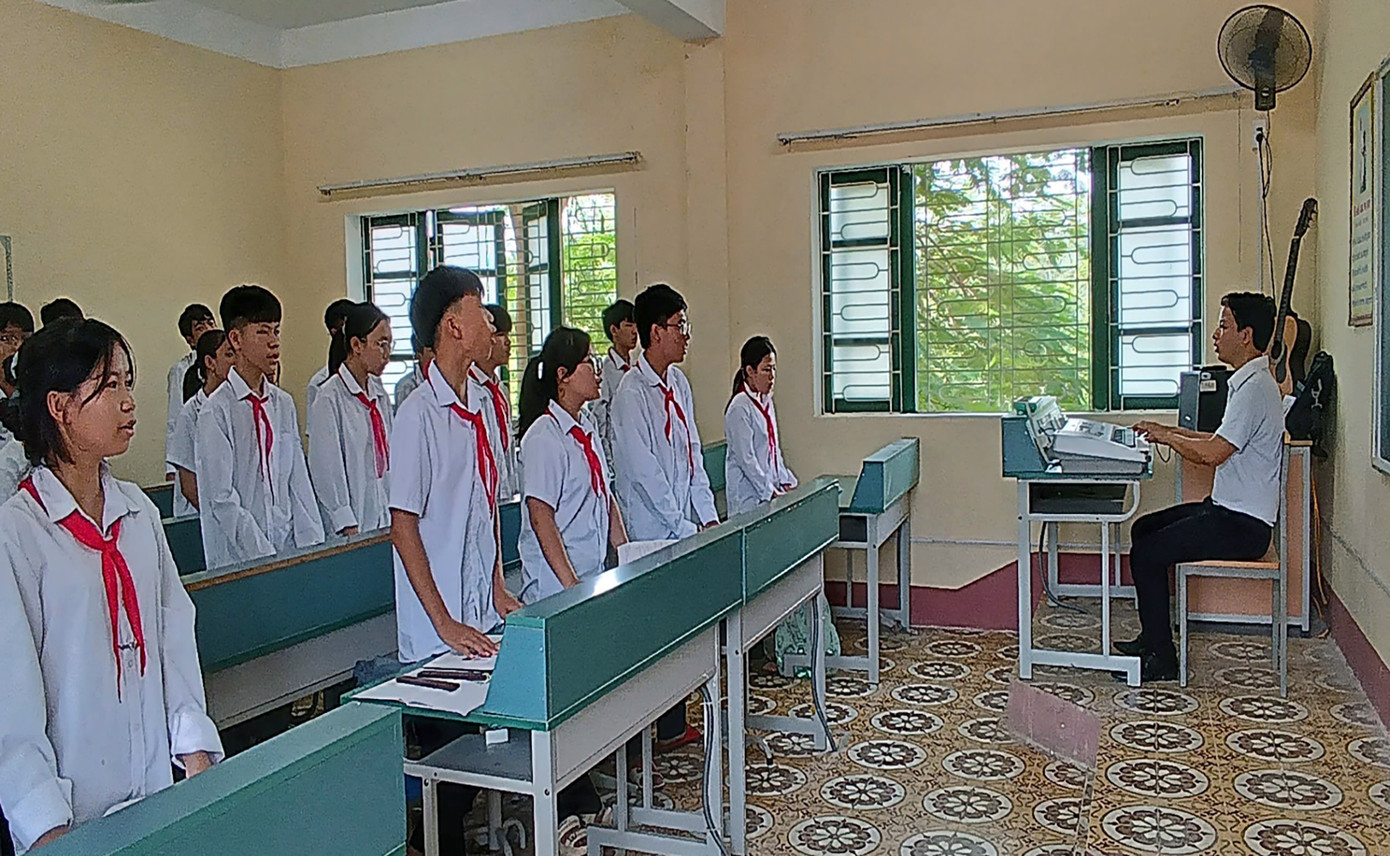 Thầy giáo Mai Ngọc Tú là một trong 60 gương giáo viên được tuyên dương trong chương trình "Chia sẻ cùng thầy cô" năm 2024, do T.Ư Hội LHTN Việt Nam, Bộ GD - ĐT, Tập đoàn Thiên Long phối hợp tổ chức.