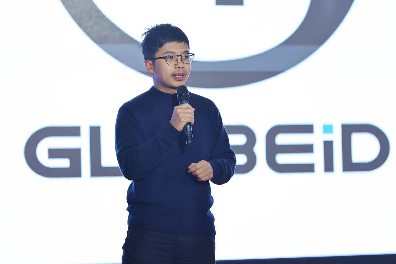 Các diễn giả chia sẻ tại chương trình.