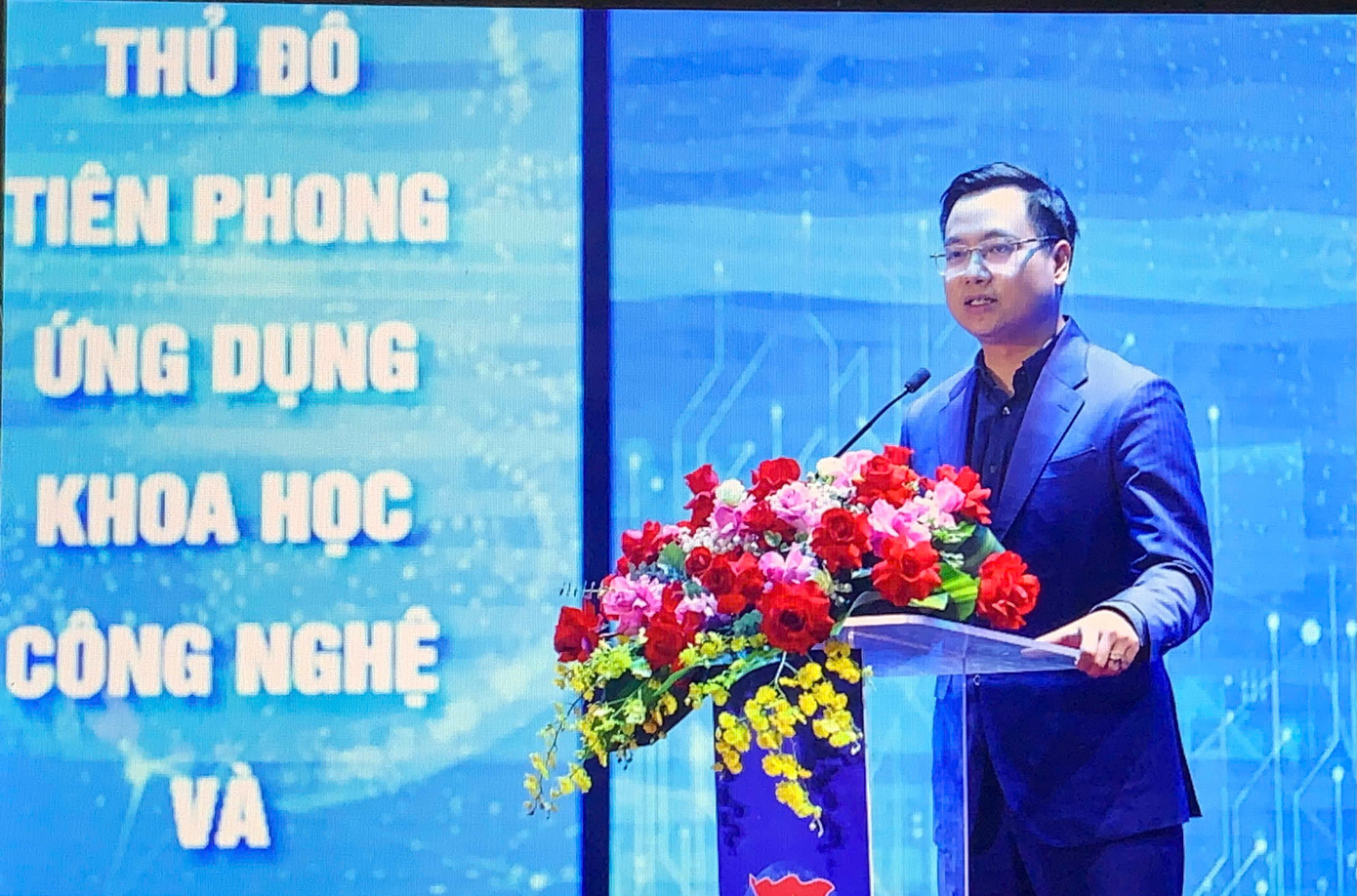 Anh Trần Quang Hưng – Phó Bí thư Thành Đoàn Hà Nội phát biểu khai mạc chương trình.