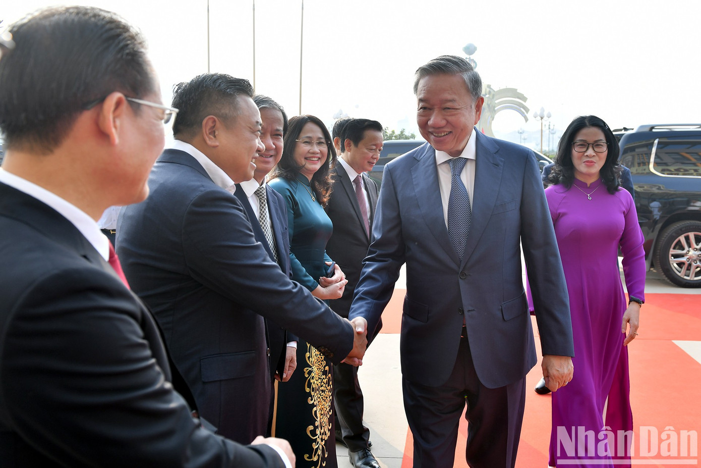 Các vị lãnh đạo tham dự chương trình. Ảnh: Báo Nhân Dân Các vị lãnh đạo tham dự chương trình. Ảnh: Báo Nhân Dân