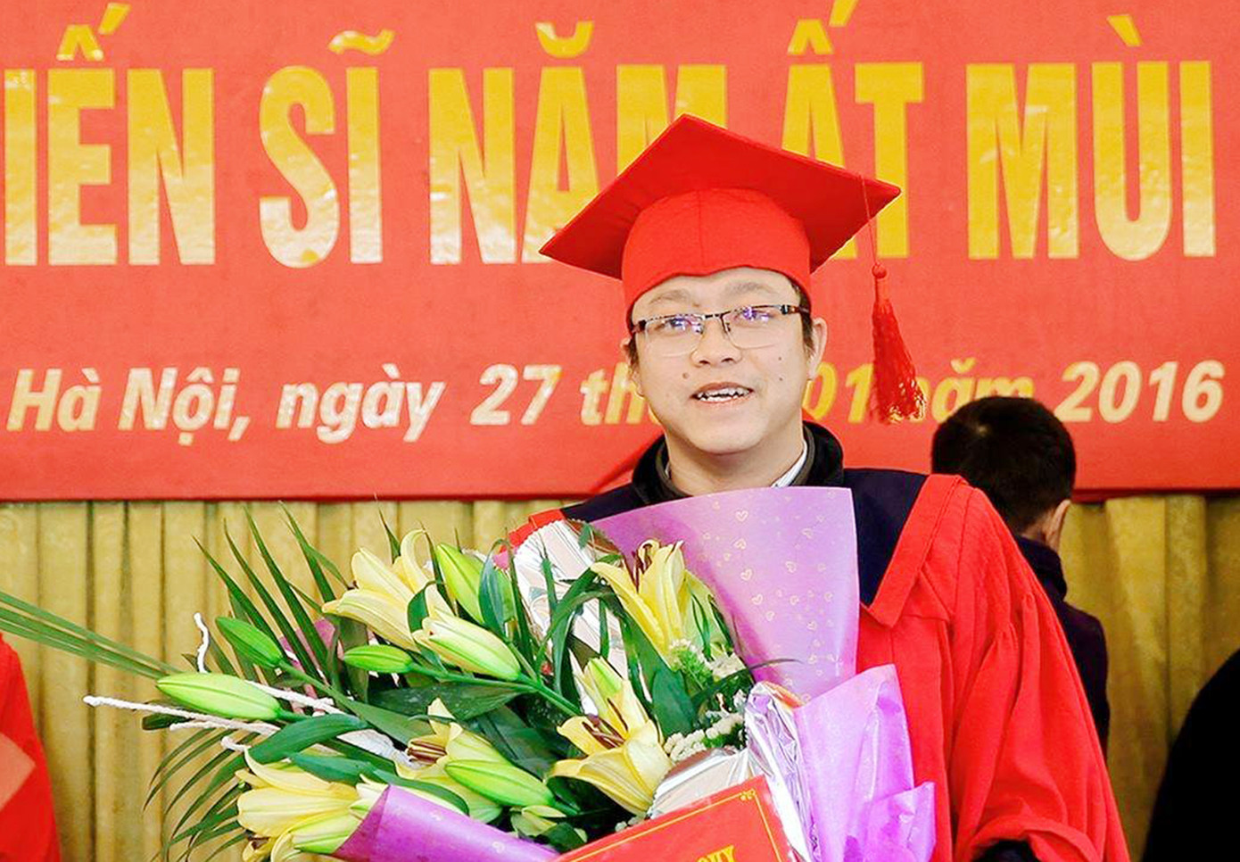 TS Lục Quang Tấn bảo vệ luận án Tiến sĩ năm 2016. TS Lục Quang Tấn bảo vệ luận án Tiến sĩ năm 2016.