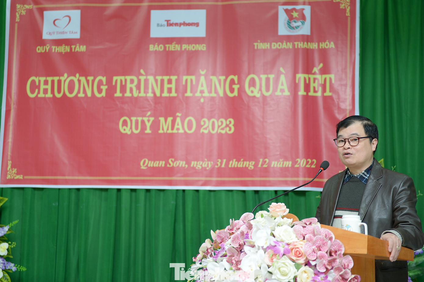 Anh Bùi Hữu Lộc - Phó Chủ tịch Công đoàn báo Tiền Phong phát biểu tại chương trình.