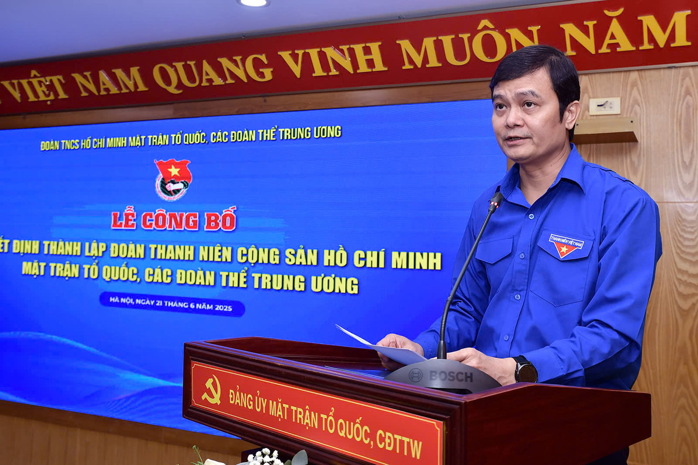 Ảnh Bùi Quang Huy - Ủy viên dự khuyết T.Ư Đảng, Bí thư thứ nhất T.Ư Đoàn phát biểu tại buổi lễ. Ảnh Bùi Quang Huy - Ủy viên dự khuyết T.Ư Đảng, Bí thư thứ nhất T.Ư Đoàn phát biểu tại buổi lễ.