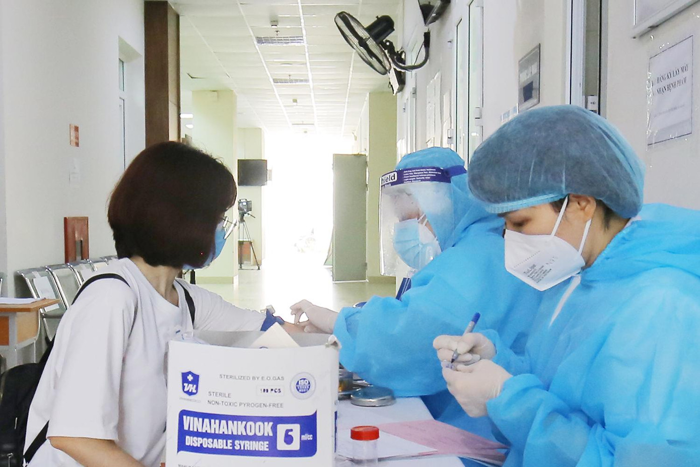 Sinh viên tình nguyện Thủ đô tích cực, trách nhiệm trong các hoạt động hỗ trợ tâm dịch. Sinh viên tình nguyện Thủ đô tích cực, trách nhiệm trong các hoạt động hỗ trợ tâm dịch.