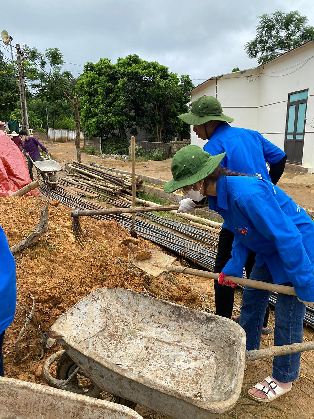 Về hoạt động hướng nghiệp, khởi nghiệp, đổi mới sáng tạo, Thành Đoàn Hà Nội vận động đoàn viên, thanh niên đề xuất ít nhất 50.000 ý tưởng, sáng kiến, nhập liệu được hơn 21.500 ý tưởng sáng kiến.