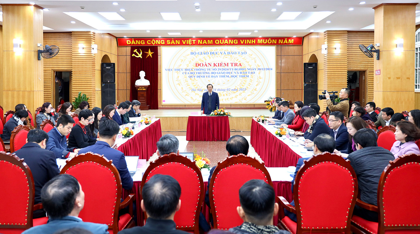 Bộ GD - ĐT kiểm tra việc thực hiện Thông tư 29 về dạy thêm, học thêm tại Hà Nội.