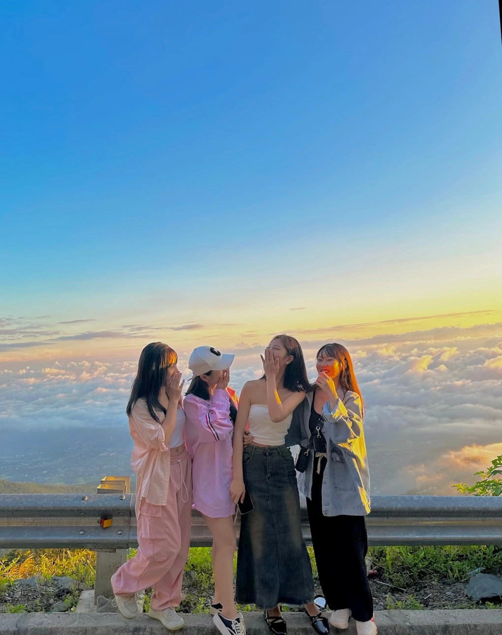 Khung cảnh săn mây ấn tượng.