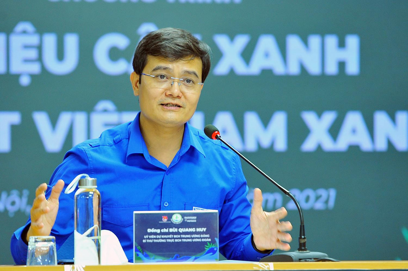 Anh Bùi Quang Huy phát biểu tại cuộc gặp gỡ báo chí phát động chương trình.