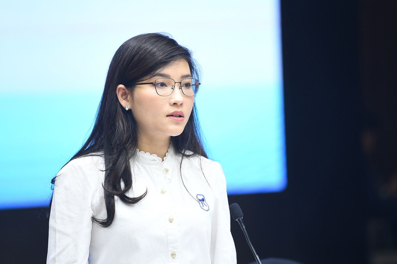 Chị Hồ Hồng Nguyên - Trưởng Ban Thanh niên trường học, T.Ư Đoàn, Phó Chủ tịch thường trực T.Ư Hội Sinh viên Việt Nam phát biểu kết luận Hội nghị.