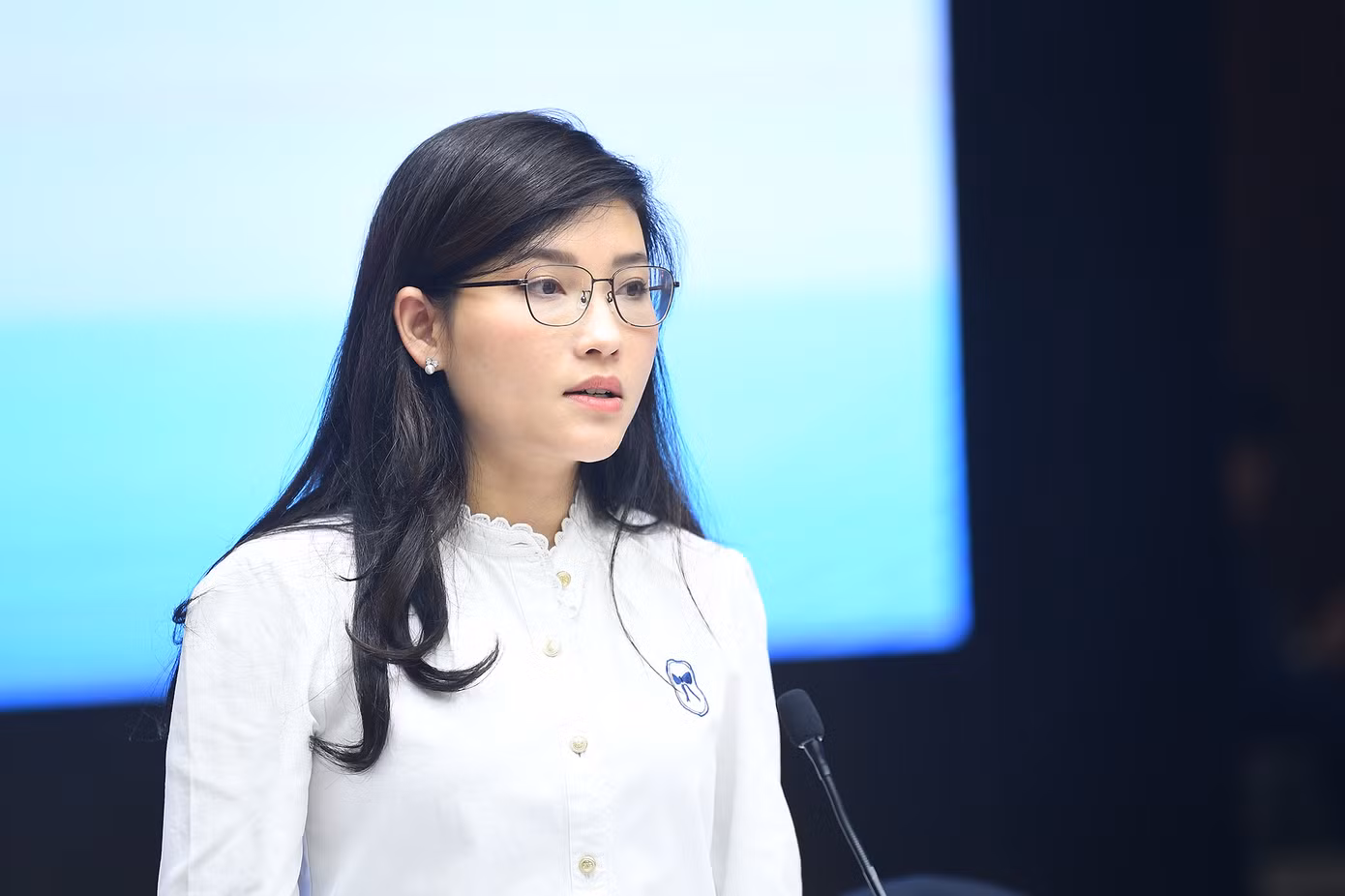 Chị Hồ Hồng Nguyên - Trưởng Ban Thanh niên trường học, T.Ư Đoàn, Phó Chủ tịch thường trực T.Ư Hội Sinh viên Việt Nam phát biểu kết luận Hội nghị.
