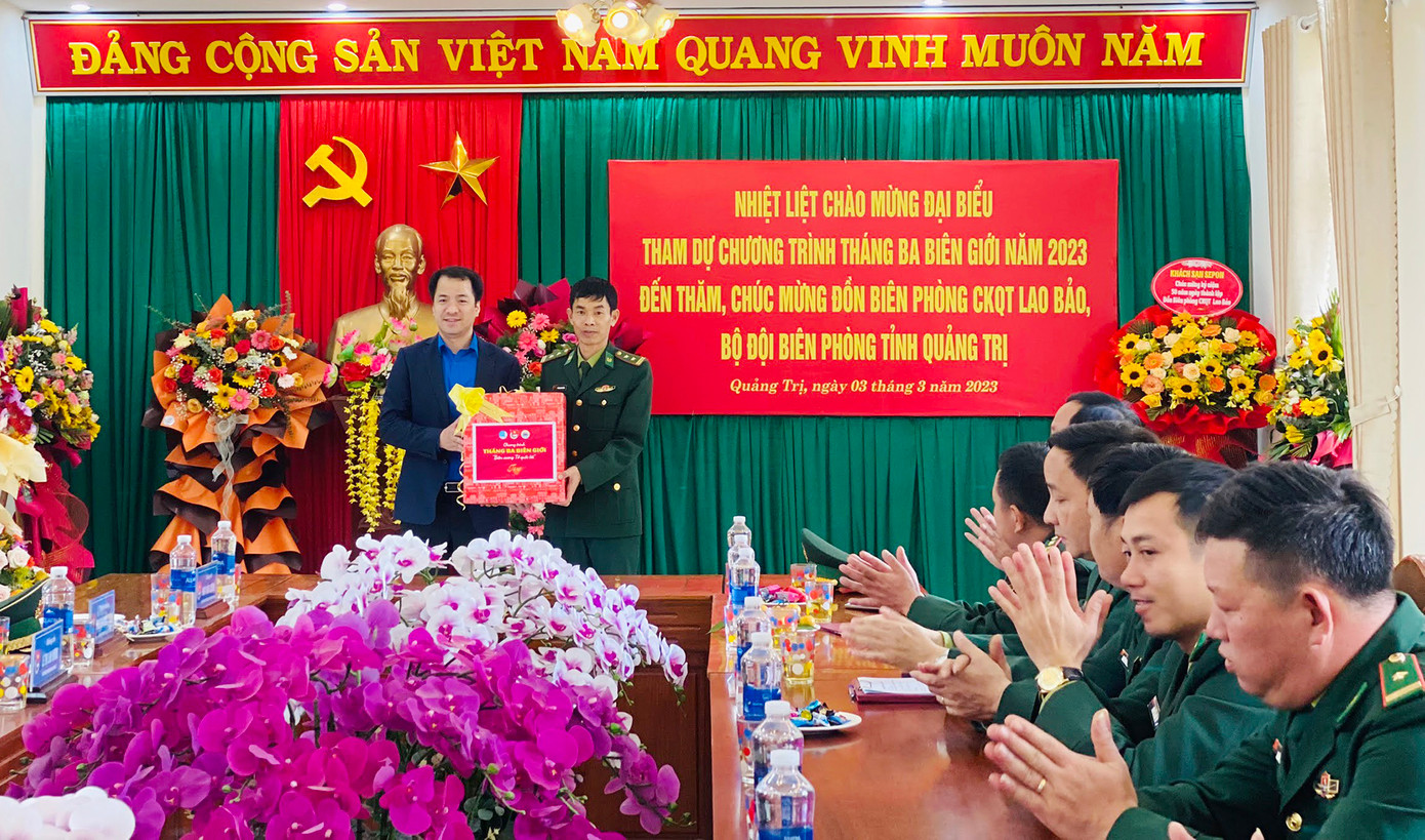 Bí thư T.Ư Đoàn Ngô Văn Cương tham dự chương trình "Tháng Ba biên giới" tại tỉnh Quảng Trị.