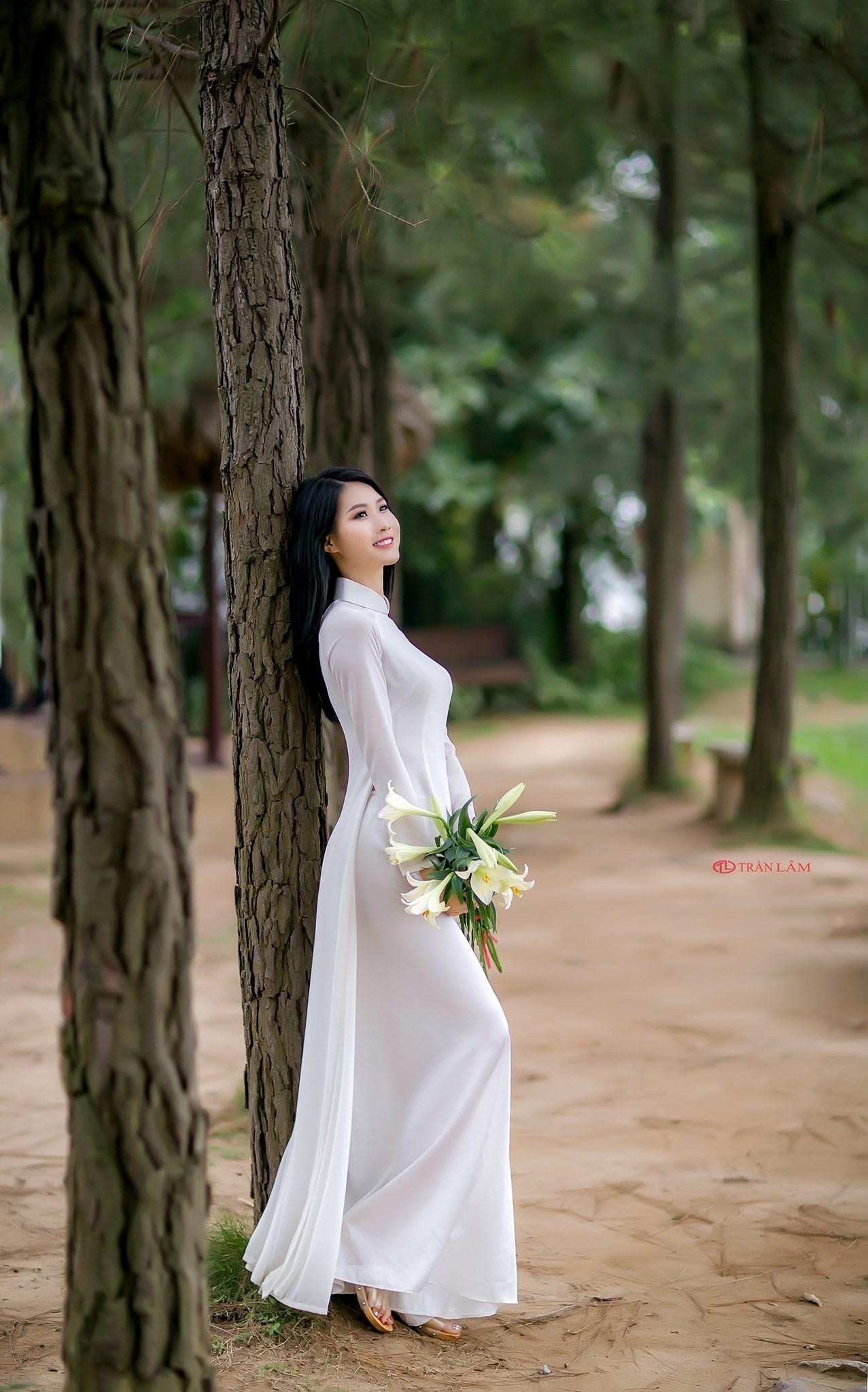 Ngọc Ánh còn được biết đến với vai trò mẫu ảnh.