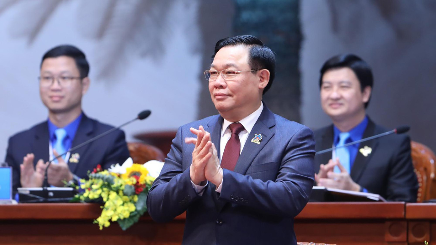 Chủ tịch Quốc hội Vương Đình Huệ tham gia Đoàn Chủ tịch Đại hội. Chủ tịch Quốc hội Vương Đình Huệ tham gia Đoàn Chủ tịch Đại hội.