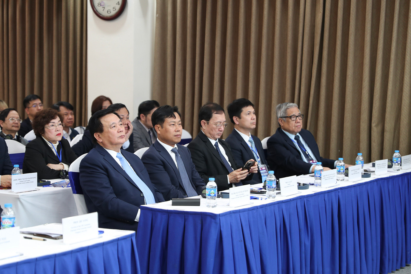 Các đại biểu tham dự Hội thảo.