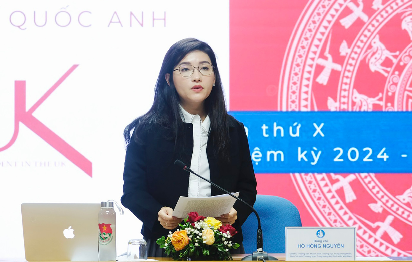 Chị Hồ Hồng Nguyên - Phó Chủ tịch thường trực T.Ư Hội Sinh viên Việt Nam phát biểu chỉ đạo Đại hội. Chị Hồ Hồng Nguyên - Phó Chủ tịch thường trực T.Ư Hội Sinh viên Việt Nam phát biểu chỉ đạo Đại hội.