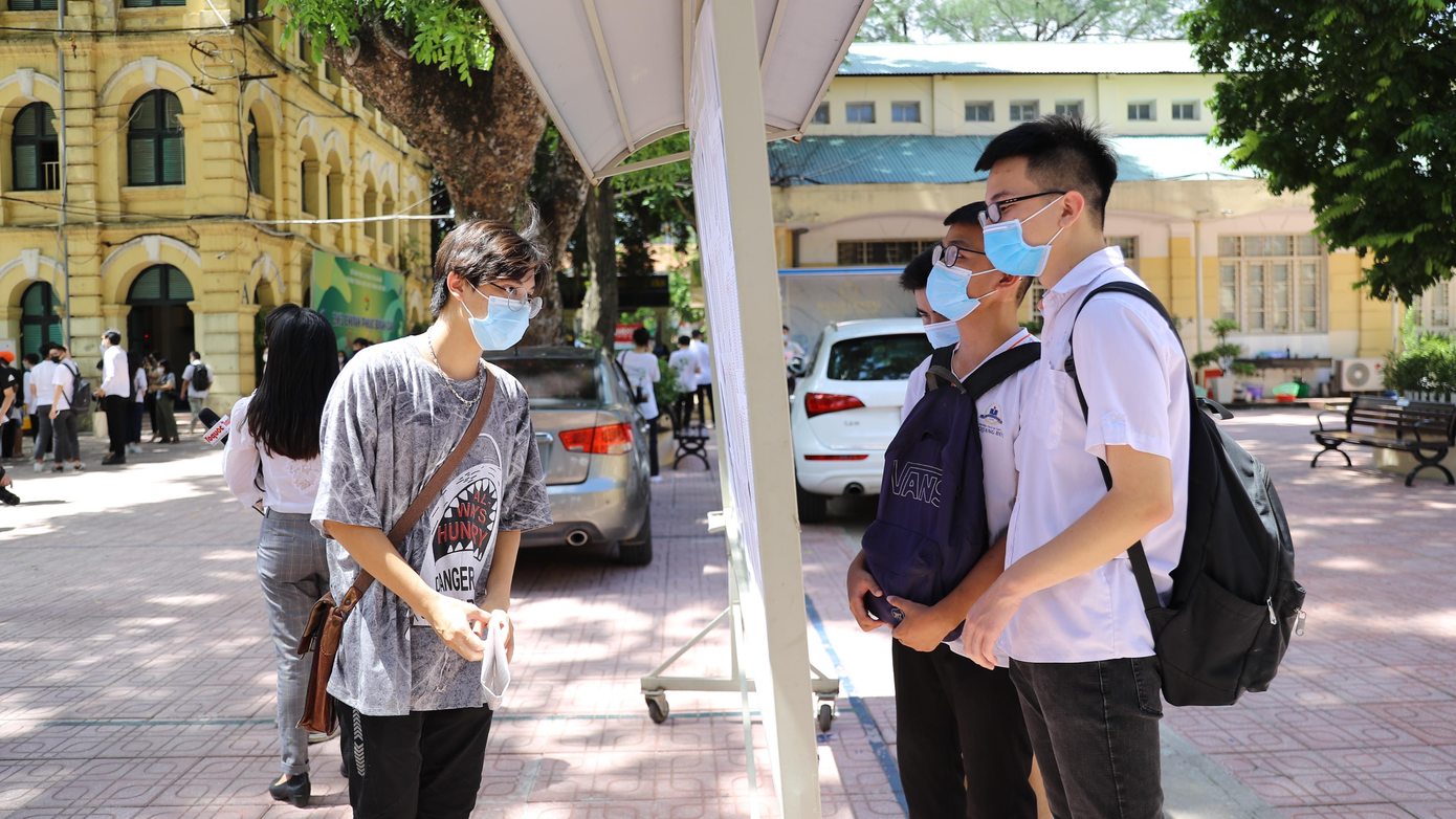 Thí sinh tham dự kỳ thi tốt nghiệp THPT năm 2021. Ảnh: DƯƠNG TRIỀU Thí sinh tham dự kỳ thi tốt nghiệp THPT năm 2021. Ảnh: DƯƠNG TRIỀU