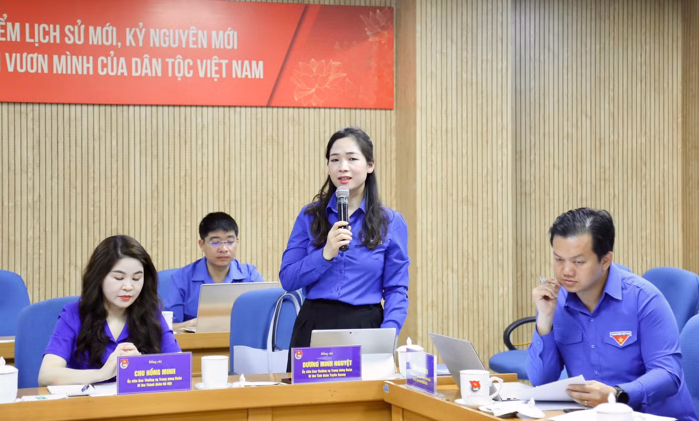 Các đại biểu phát biểu tại Hội nghị.